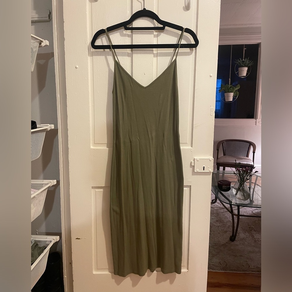 Green ribbed midi dress